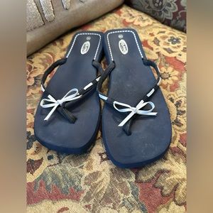 Island Club Flip Flops size 10